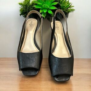 East 5th Sally Black Croc Women’s  Shoes Size 7